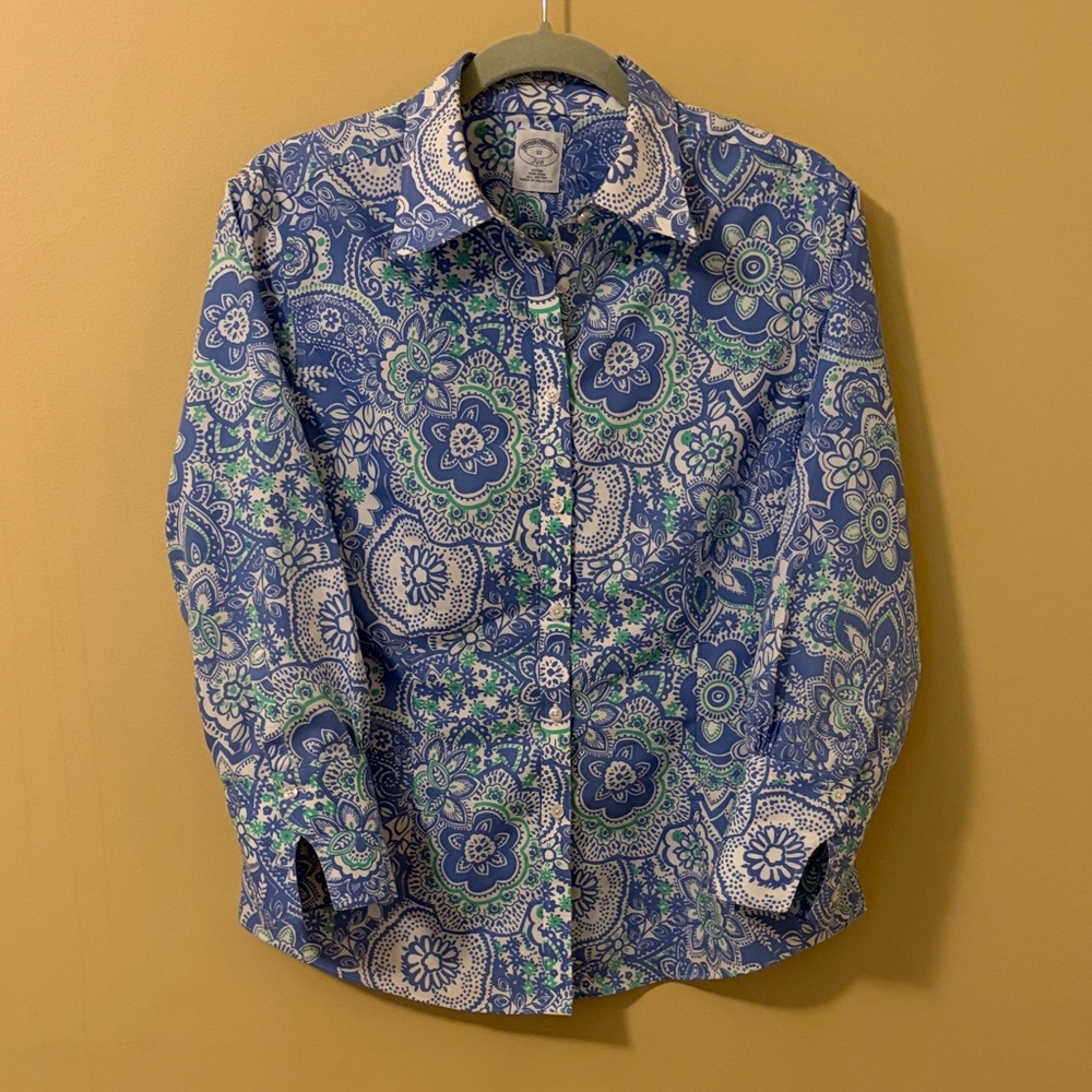 Brooks Brothers Blue & White Floral Button-Front Cotton Shirt with Green Accents